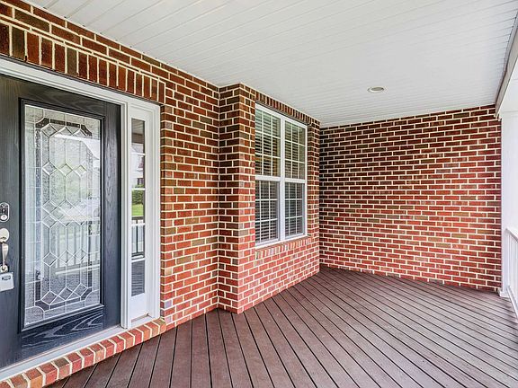 4th image of 215 Rockywalk Ct