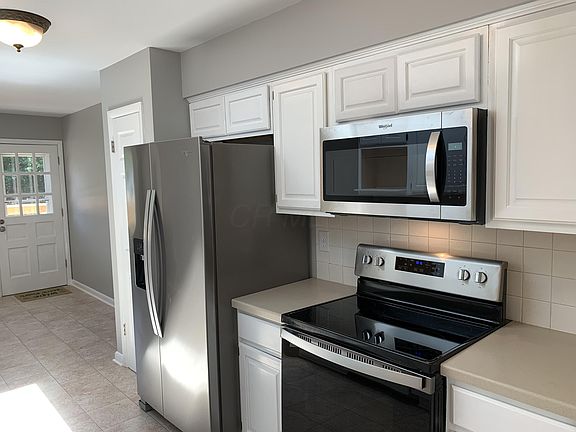 5th image of 1046 Sunny Hill Dr