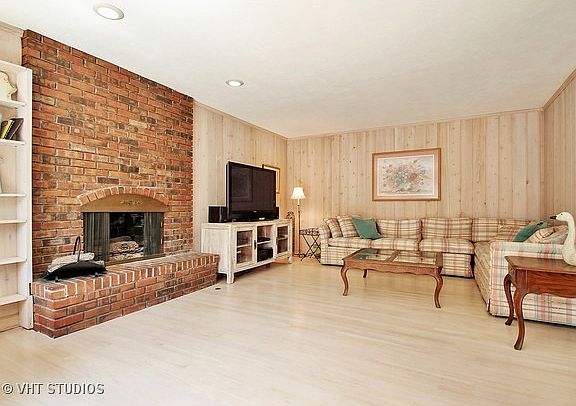 5th image of 312 Bel Air Dr