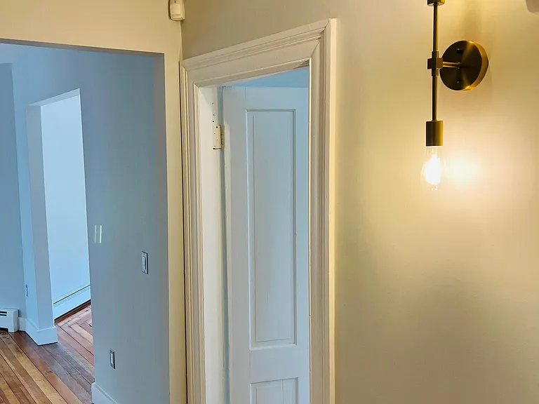 20 Luongo Sq — Photo 6