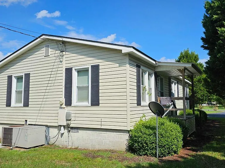 447 Highway 87 Byp S — Photo 3