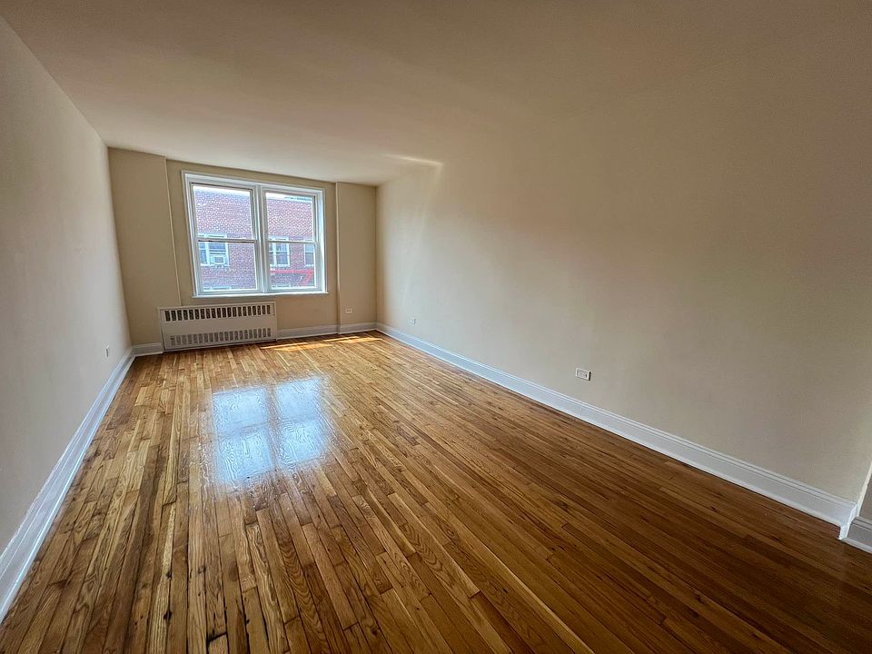 1st image of 3324 Parsons Blvd #6