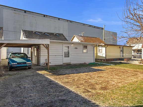 3rd image of 1102 E Vaile Ave