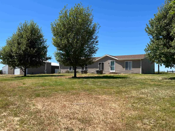 25730 S Hwy 83, Wellfleet, NE 69170