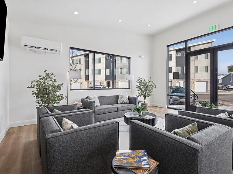 Riverwalk Townhomes — Photo 22