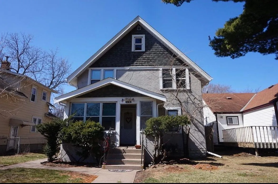 4735 Bryant Ave N — Photo 1