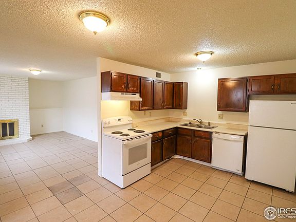 3rd image of 127 W 45th St