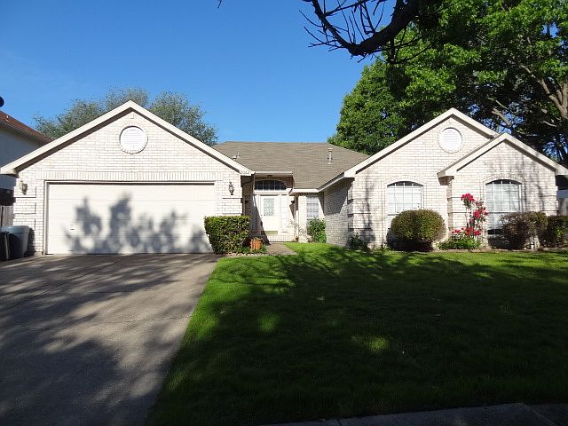 1st image of 2062 Willowood Dr