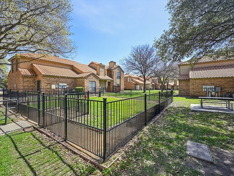 Spring Pointe — Photo 31