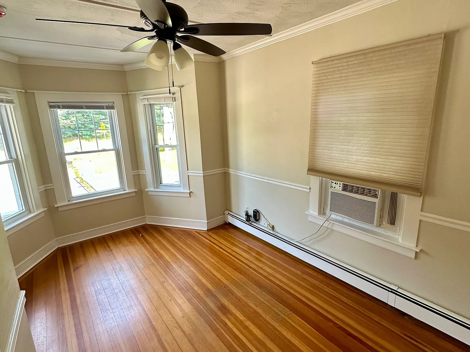 2 bed, 700 sqft, $1,850 — Photo 3