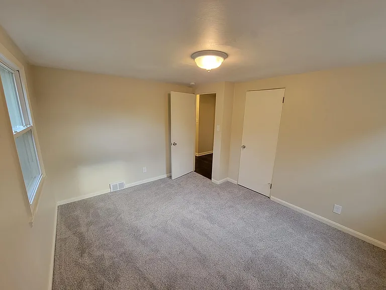10761 Old Trail Rd — Photo 14