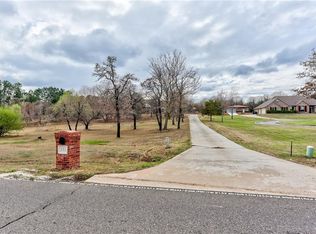 833 N Hiwassee Rd, Choctaw, OK 73020