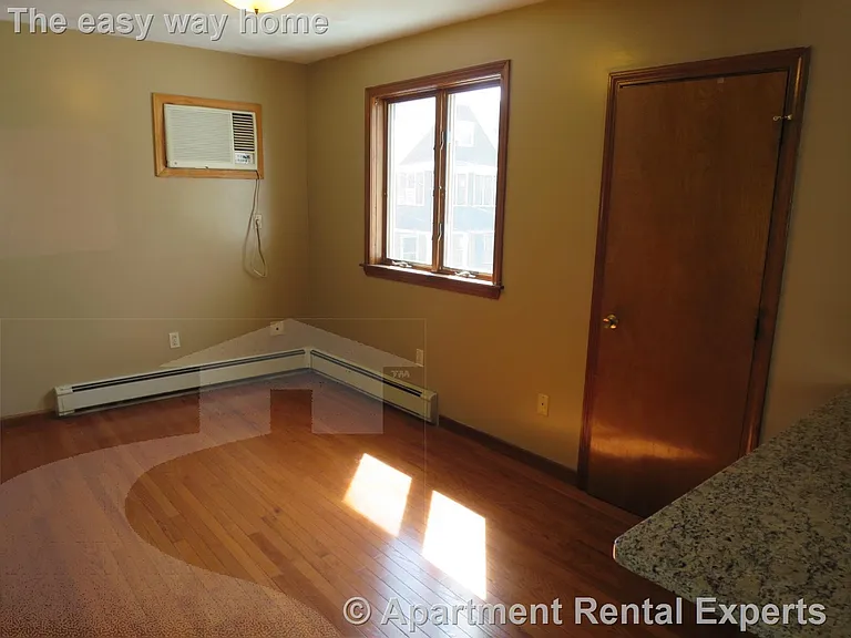 1 Winchester Pl #1 — Photo 3
