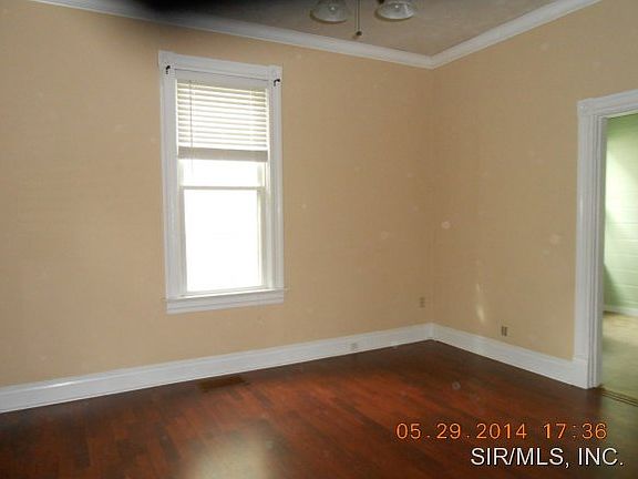 5th image of 240 Crane St
