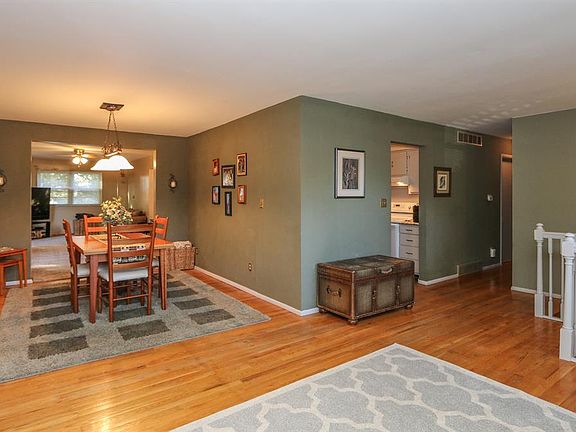 5th image of 580 Clareridge Ln