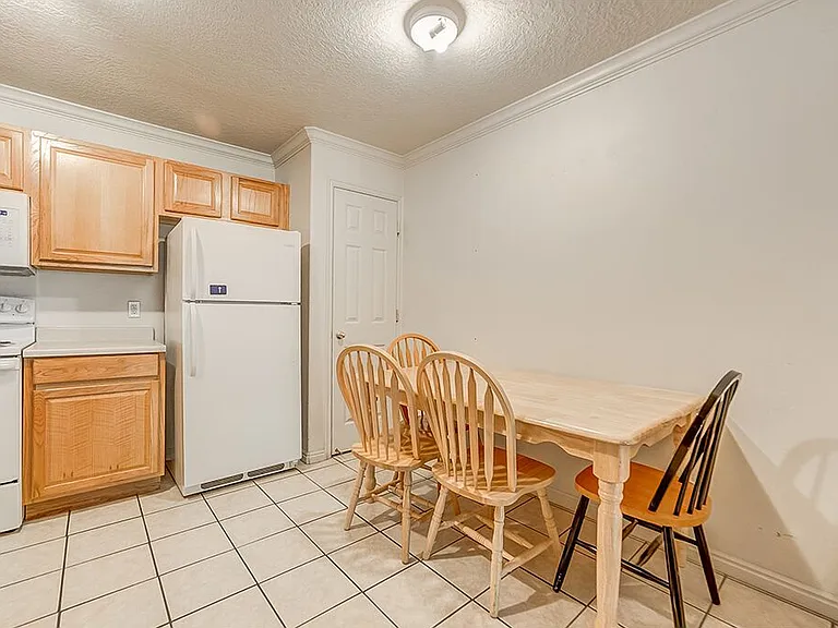 543 N University Ave #108 — Photo 2