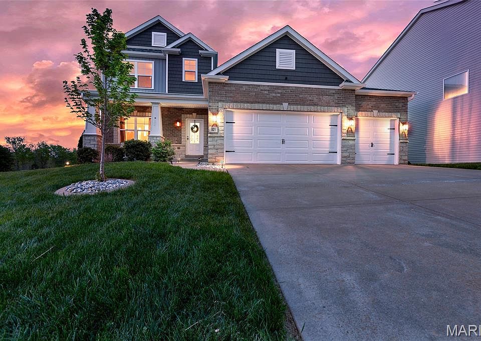 1st image of 821 Grant Park Ct