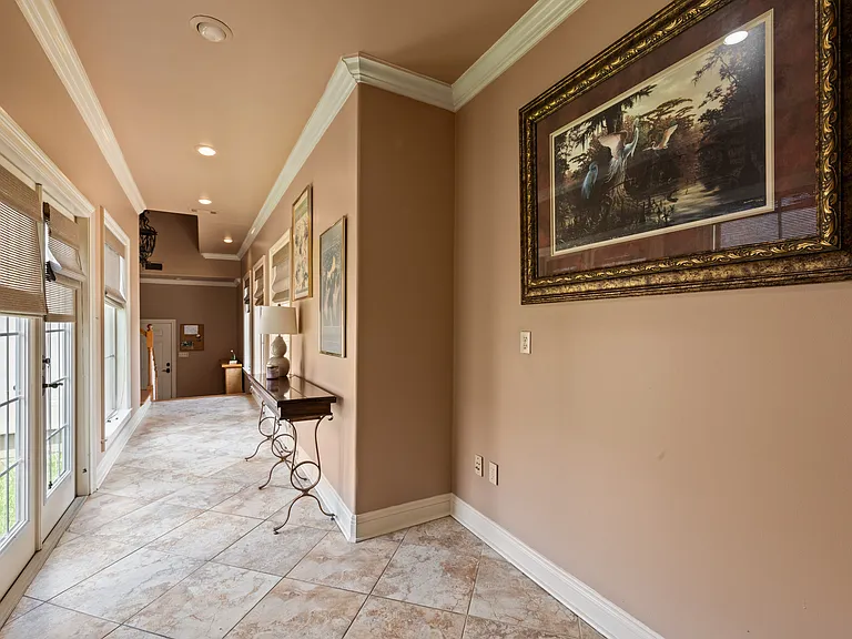 118 W Bayou Pkwy — Photo 21