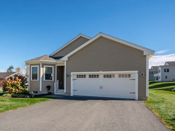 47 Blackstone Drive, Raymond, NH 03077