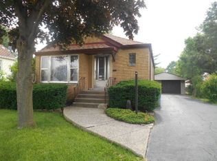 7712 Thomas Ave, Bridgeview, IL 60455