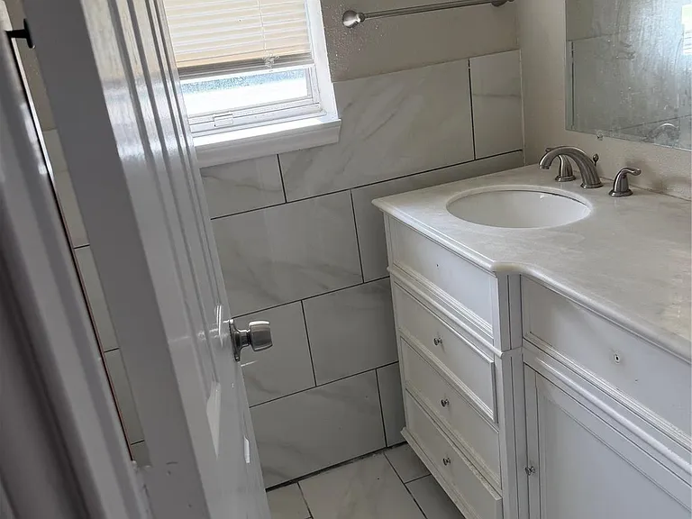 3203 Cliffdale St — Photo 14