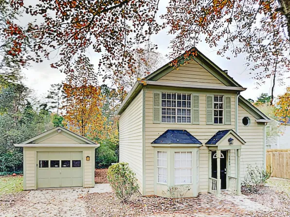 1305 Old Countryside Cir, Stone Mountain, GA 30083