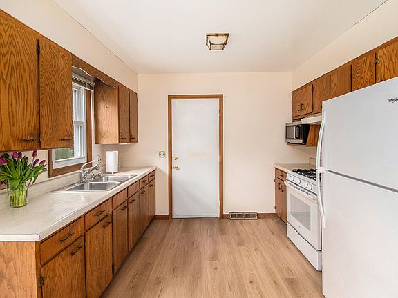 4th image of 4415 Bekinshire Dr NW