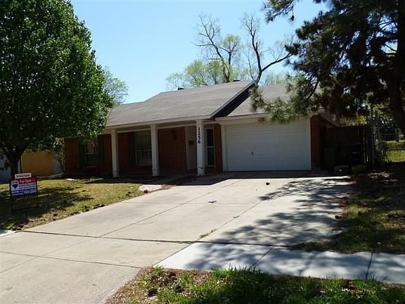 3rd image of 1256 Monaco Dr