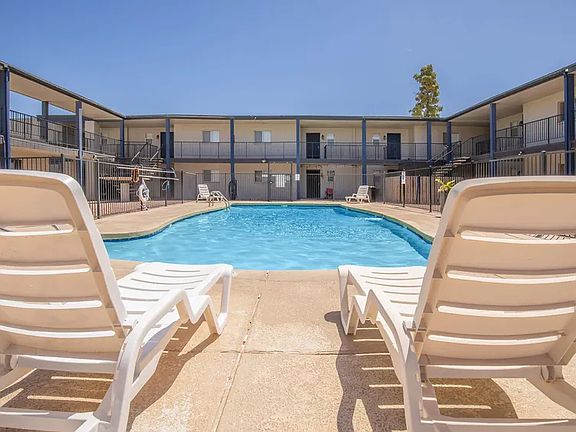 FRONT POOL
