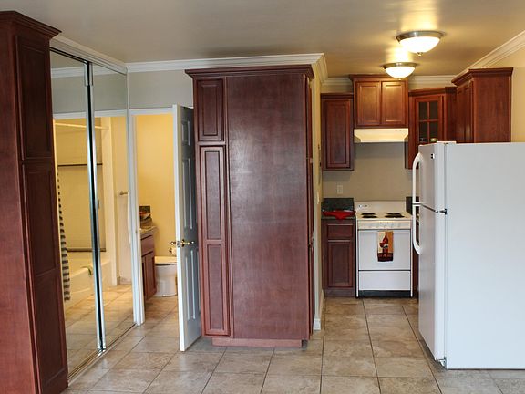 3rd image of 610 W Route 66 APT 13