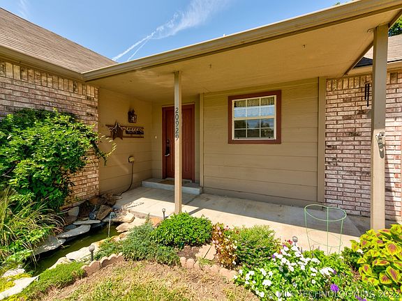 2nd image of 20929 E 35th Pl