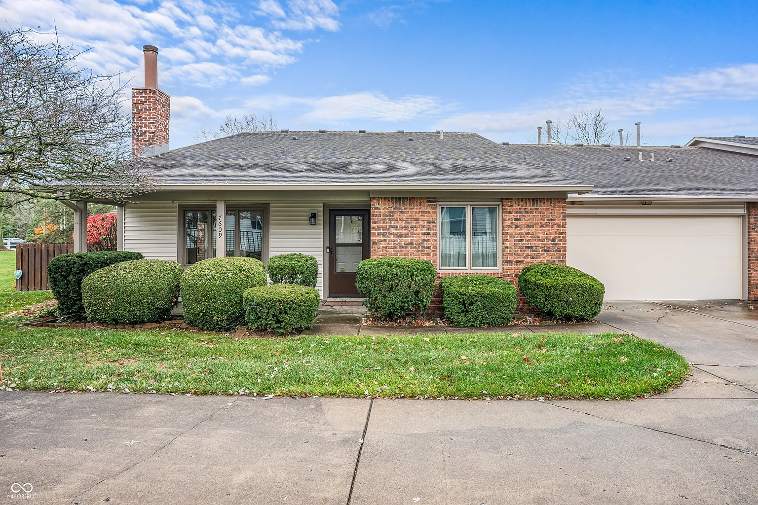 7609 Farm View Cir E photo 1
