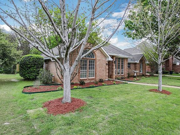 3rd image of 1414 Hidden Oaks Cir