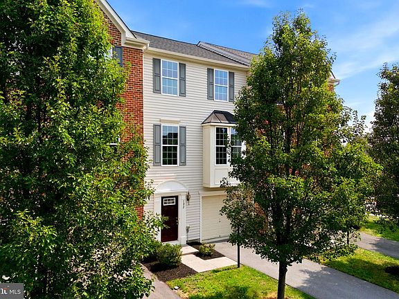 2nd image of 102 Argyle Ct