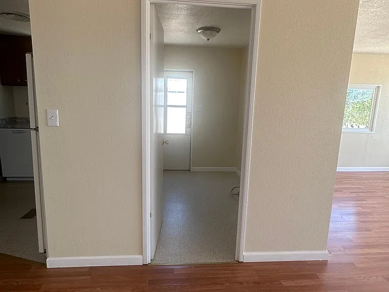 1554 N Guam St #7 — Photo 9