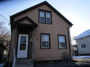 1207 S 15th St, Manitowoc, WI 54220