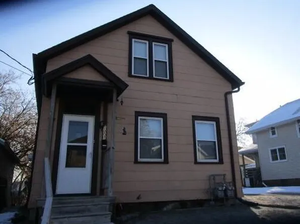 1207 South 15th STREET, Manitowoc, WI 54220