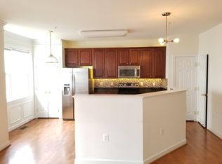 2494 Curie Ct, Herndon, VA 20171
