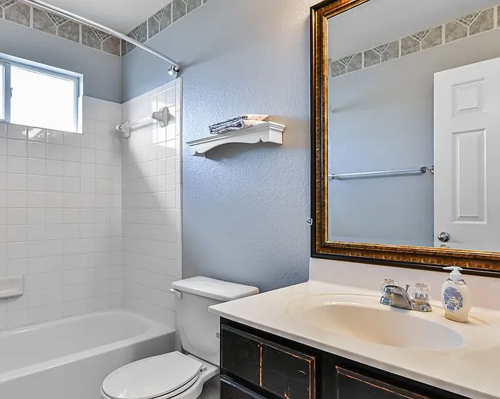 4600 Donegal Bay Ct — Photo 26