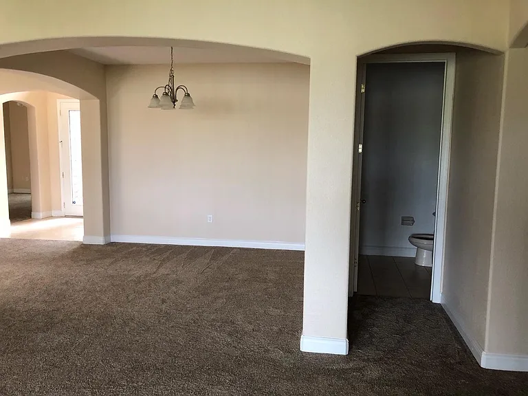 3615 Valleyview Dr — Photo 12