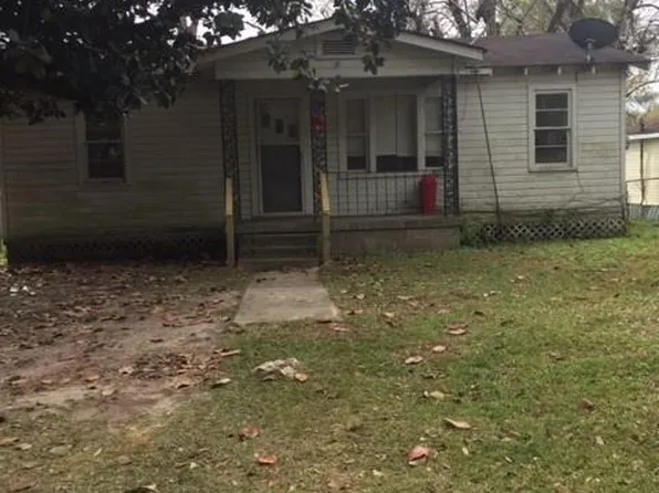 411 8th Ave, Chickasaw, AL 36611