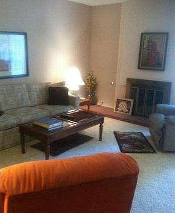 2nd image of 628 Parkwood Ln