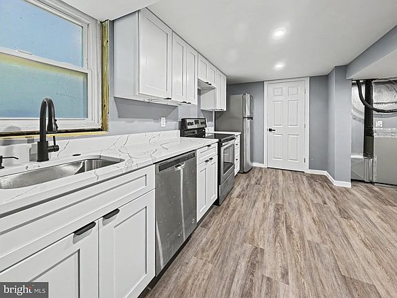 2nd image of 2603 Mary Pl