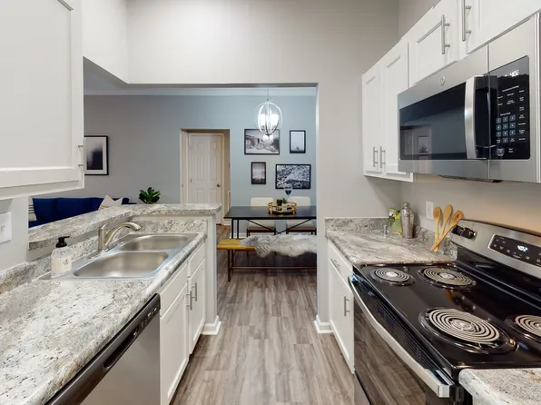 Burlington Oaks Apartments