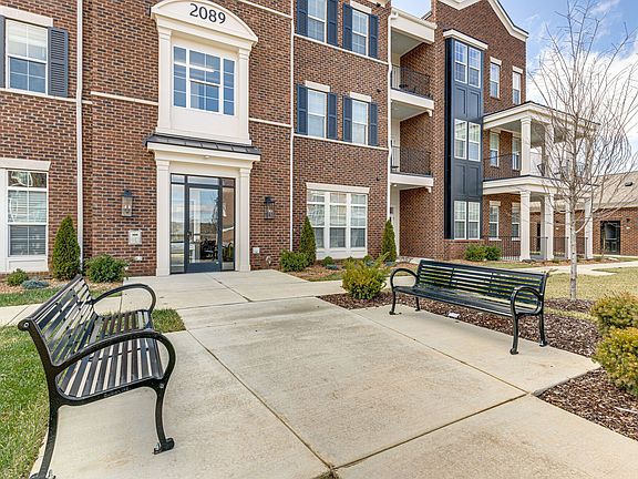 4th image of 2089 Branford Pl #102