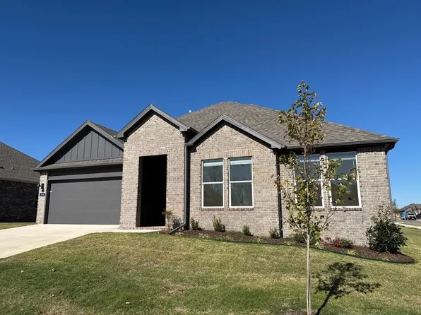 319 N Yona Ln, Farmington, AR 72730