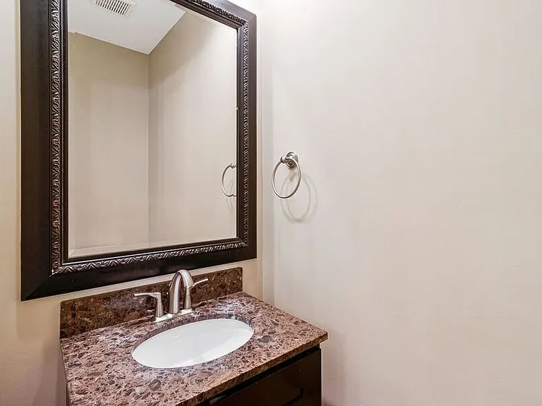 919 Decatur St NW — Photo 9