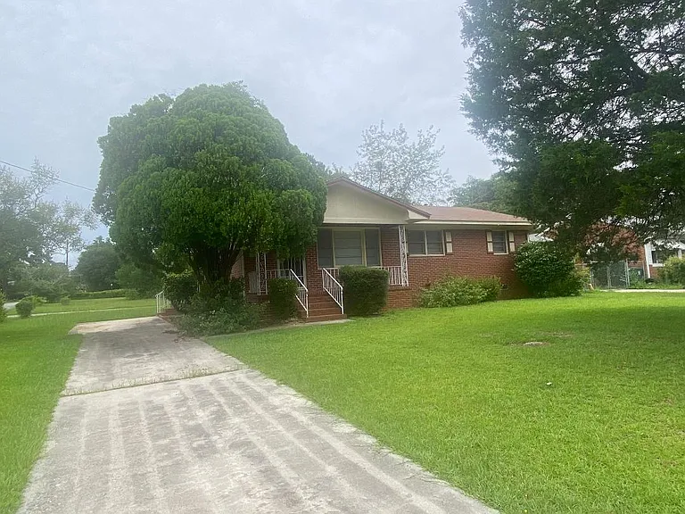 2997 Laney Ave — Photo 10