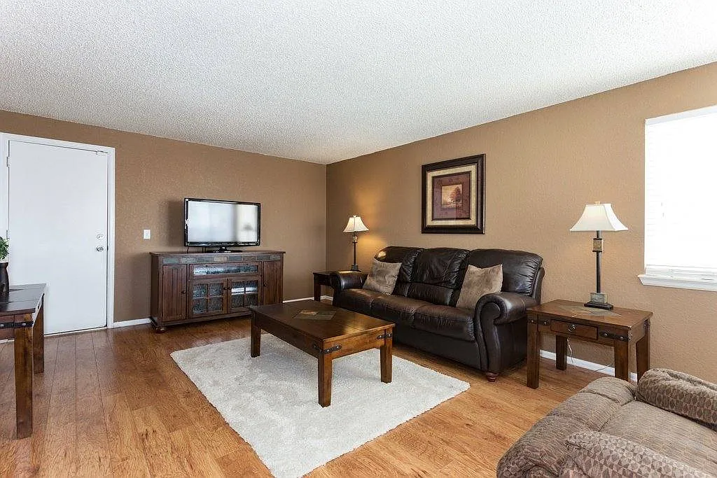 4955 S Flanders Court in Aurora, CO 80015 — Photo 4
