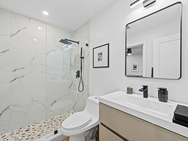 305 SW 28th Ave — Photo 13